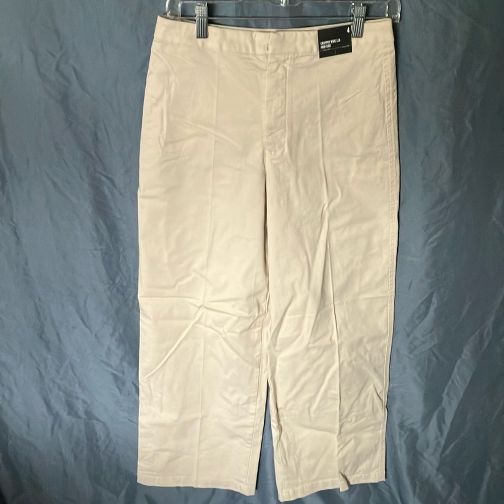 Express: Light Khaki Cropped Wide Leg High Rise Pants-98% Cotton/2% Spandex- 4